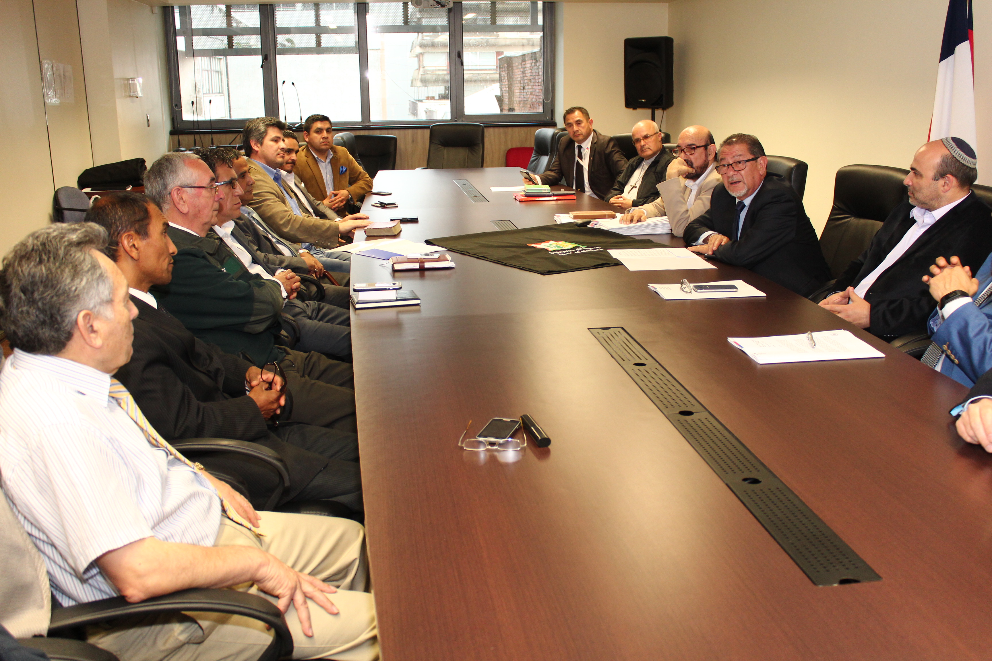 ONAR e Intendente de La Araucanía sostienen reunión de trabajo interreligioso