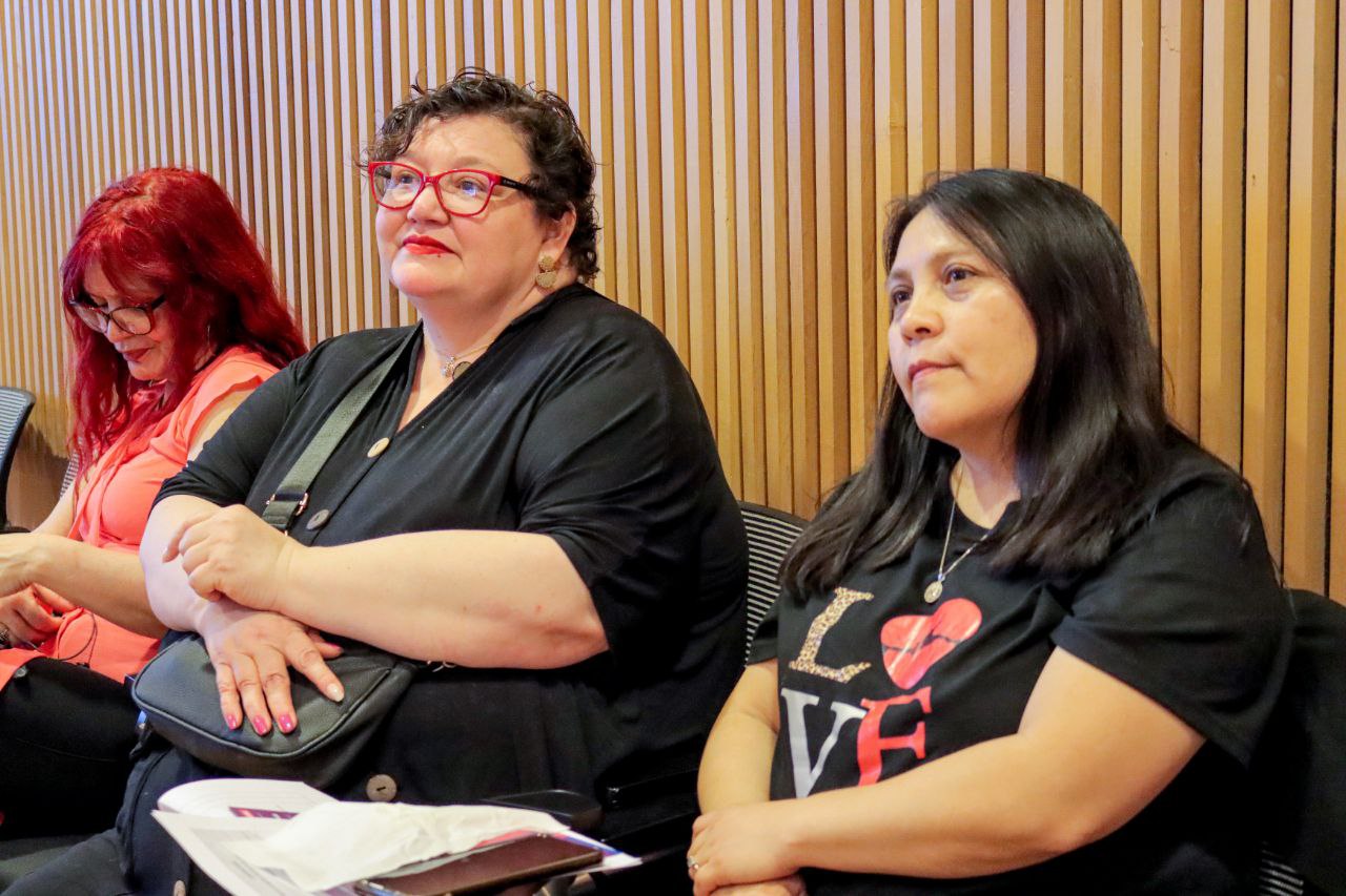 Mujeres evangélicas levantan la voz ante la violencia en evento patrocinado por la ONAR
