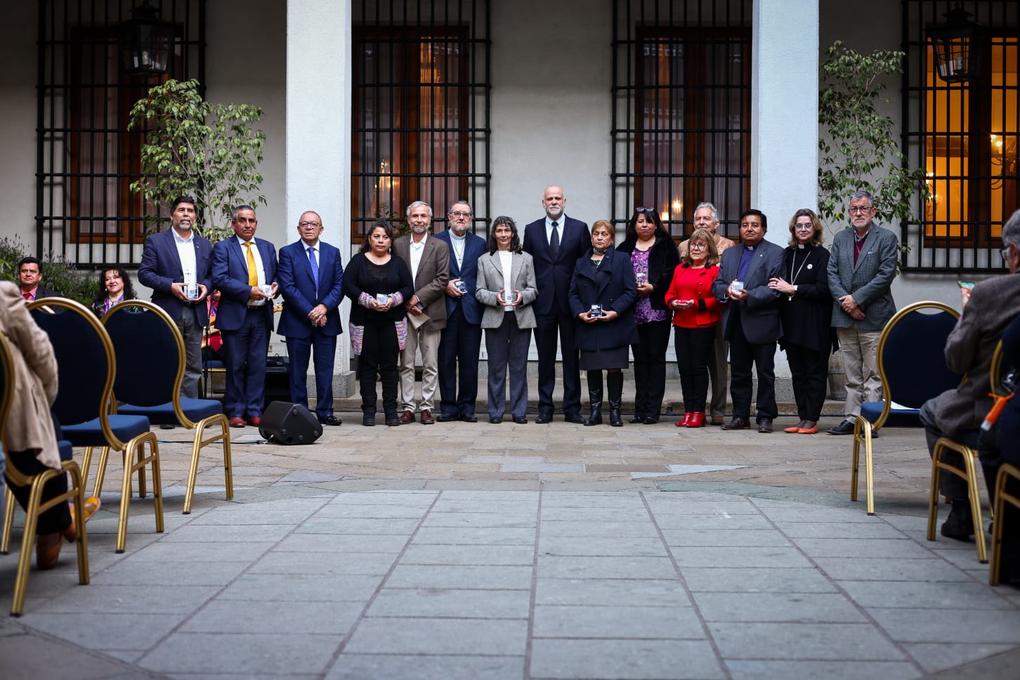 Reconocimiento a los firmantes de la Carta a Augusto Pinochet,  en el marco de la Conmemoración  de los 50 años del Golpe civil militar.