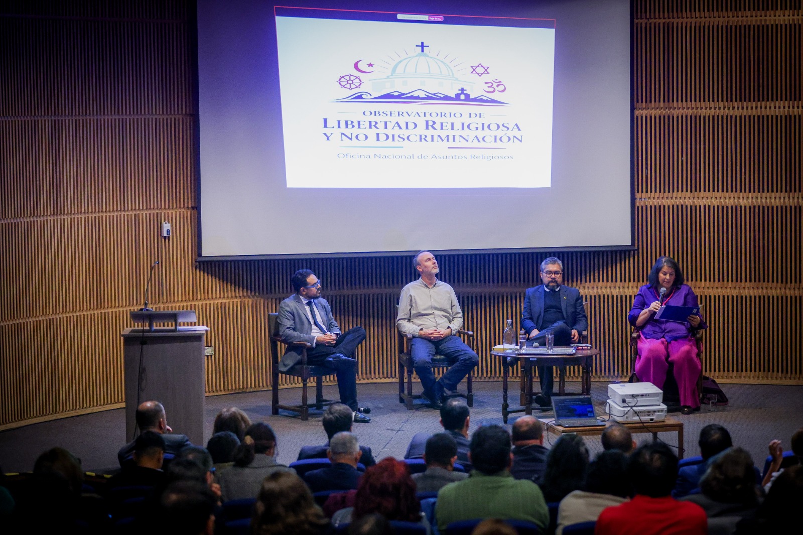Más de 100 personas asistieron al Primer Conversatorio “Religión en el ámbito público” organizado por la ONAR